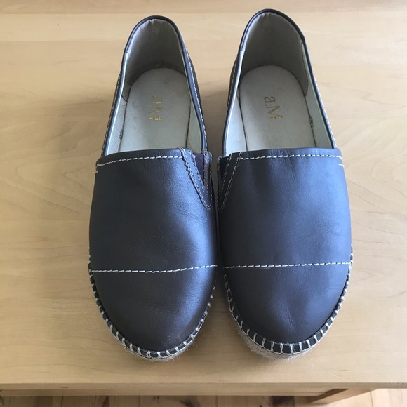 Espadrille Style Leather Shoe - Picture 3 of 6